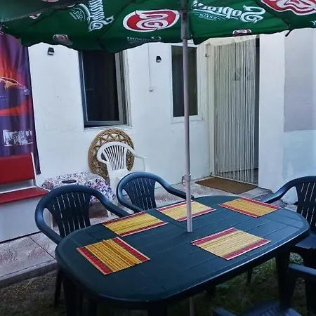 Apartment Minigarden Hause Eger